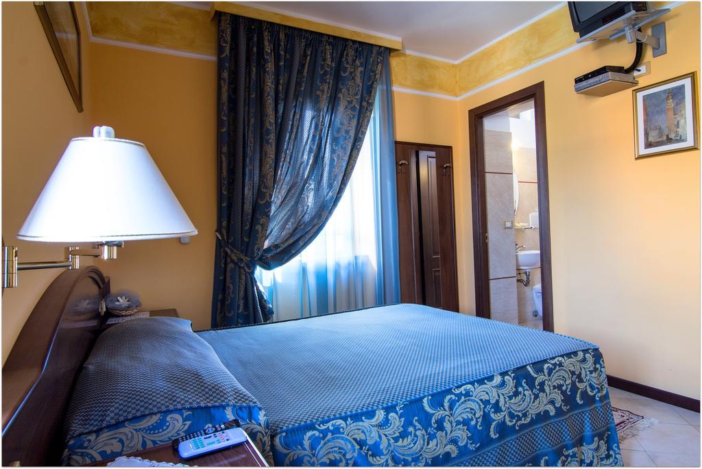 B&B Degli Amici Ciampino Phòng bức ảnh